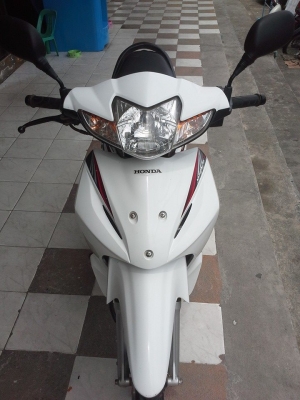 ขายถูก Honda Wave 110 i ปี 2556 สีขาวแดง รถสวยคุณภาพดี พร้อมใช้ ขายถูก Honda Wave 110 i ปี 2556 สีขาวแดง รถสวยคุณภาพดี พร้อมใช้