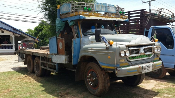 ขายรถลากเทรลเลอร์แบ็คโค หน้ายาว พ.เพาเวอร์ ท้ายเป็ด สภาพพร้อมใช้งานเครื่องดี แชชซีสวย