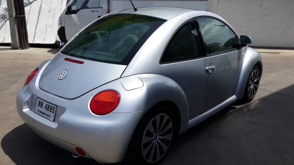 VOLKSWAGEN - NEW BEETLE - 2.0 AT ปี2002 สีเงิน(ตะกั่ว) เกียร์อัตโนมัติ เครื่องเบนซิน 2000cc VOLKSWAGEN - NEW BEETLE - 2.0 AT ปี2002 สีเงิน(ตะกั่ว) เกียร์อัตโนมัติ เครื่องเบนซิน 2000cc