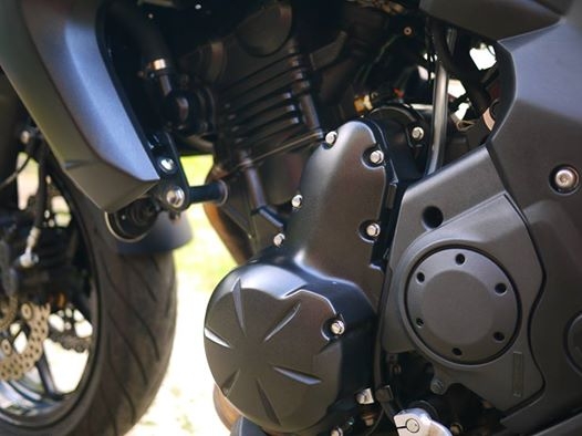 ขาย ER6N พร้อมทะเบียนแท้ไม่ขาดต่อ เอกสารคู่มือทุกอย่างครบ โฉมใหม่ล่าสุด ปี 2014 สภาพใหม่กริ๊ป