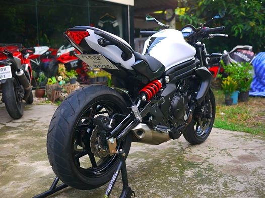 ขาย ER6N พร้อมทะเบียนแท้ไม่ขาดต่อ เอกสารคู่มือทุกอย่างครบ โฉมใหม่ล่าสุด ปี 2014 สภาพใหม่กริ๊ป