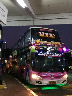 ขายรถทัวร์ 2 ชั้น ปรับอากาศ VIP 8 ล้อ จร้าาา ราคาคุยได้ สนใจติดต่อคุณอ้วน  086 - 830 -4277 / 084 - 010 -1678