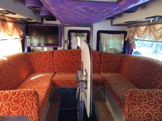 ขายรถทัวร์ 2 ชั้น ปรับอากาศ VIP 8 ล้อ จร้าาา ราคาคุยได้ สนใจติดต่อคุณอ้วน  086 - 830 -4277 / 084 - 010 -1678