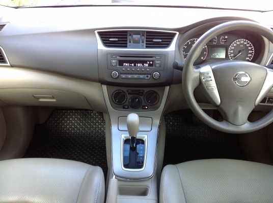 NISSAN, SYLPHY 1.6 E โฉม ปีปัจจุบัน เกียร์ออโต้ สีดำ
