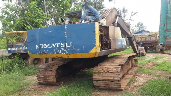 KOMATSU 200 -3 เครื่องเดิม ปั้มเดิม โนเล่มนะคับ