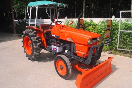 ขายรถไถ Kubota L2601 ใบดัน เครื่องดีครับ