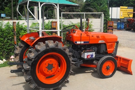ขายรถไถ Kubota L2601 ใบดัน เครื่องดีครับ ขายรถไถ Kubota L2601 ใบดัน เครื่องดีครับ