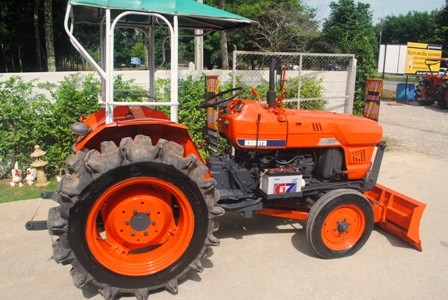 ขายรถไถ Kubota L2601 ใบดัน เครื่องดีครับ