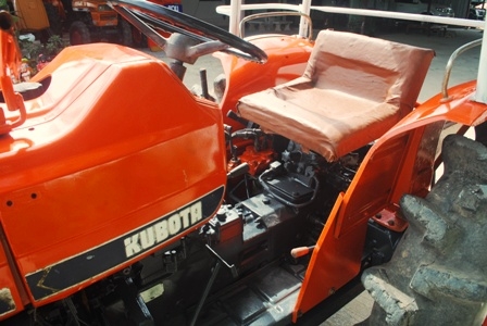 ขายรถไถ Kubota L2601 ใบดัน เครื่องดีครับ ขายรถไถ Kubota L2601 ใบดัน เครื่องดีครับ
