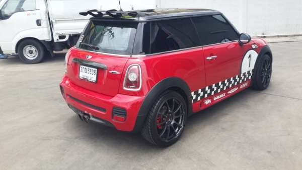 MINI COOPER JOHN COOPER WORKS 1.6 AT ปี 2011 MINI COOPER JOHN COOPER WORKS 1.6 AT ปี 2011