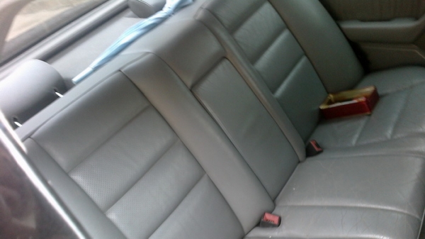 ขายถูก Benz E220 ตัวนำเข้าอังกฤษแท้ สภาพดี ขายถูก Benz E220 ตัวนำเข้าอังกฤษแท้ สภาพดี