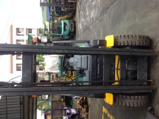 ขายรถ komatsu fg 2.5 ton แก็ส lpg+นำ้มัน