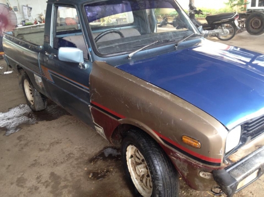 ขายmazda1000เกียร์คอทะเบียนโอน