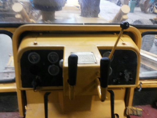 ขาย รถแทร็กเตอร์ดันดิน CATERPILLAR D6D
