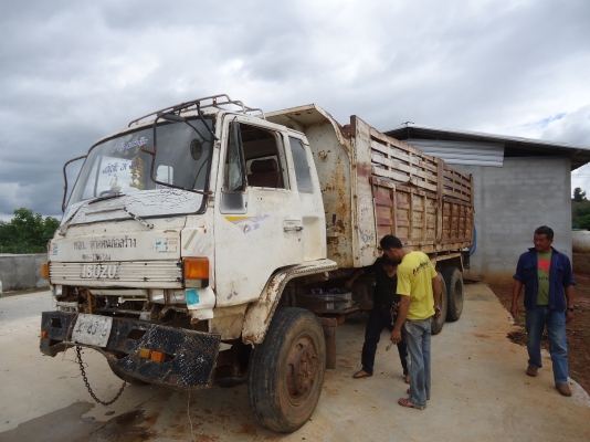 ขายด่วนรถสิบล้อร็อกกี้ดรั้มFXZ23NFYเครือง240แรงม้าปี37