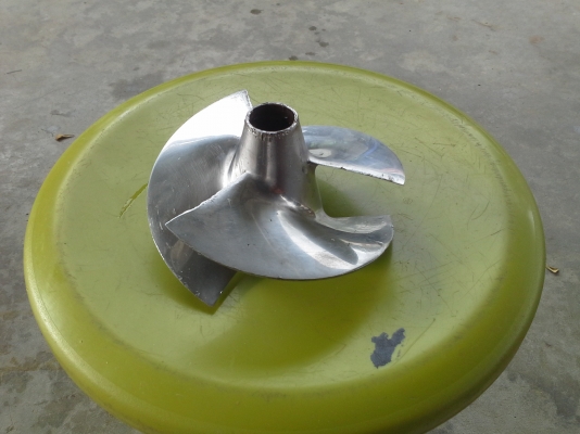 ใบพัด solas 14.5-18 สำหรับsuper jet- wave blaster