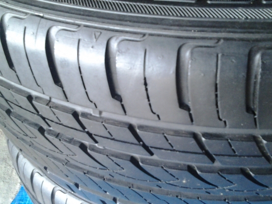 ยาง  205/45/17  ปี 12  นุ่มๆ ดอกหนาๆ
