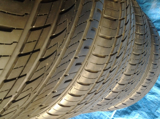 ยาง  205/45/17  ปี 12  นุ่มๆ ดอกหนาๆ