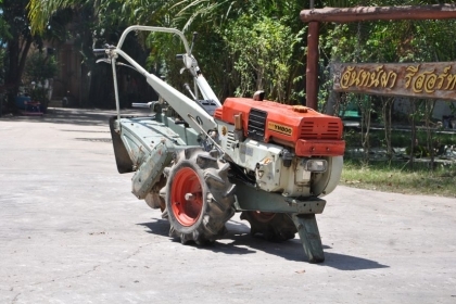 ขายรถไถ yanmar YH800 นำเข้าจากญี่ปุ่น ราคาถูกๆครับ