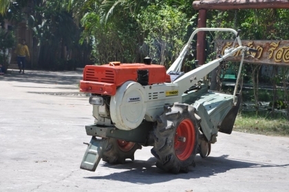 ขายรถไถ yanmar YH800 นำเข้าจากญี่ปุ่น ราคาถูกๆครับ