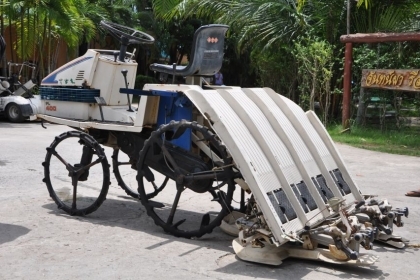 ขายรถดำนา iseki4แถว / yanmarสวยๆ 35,000 เท่านั้นครับ