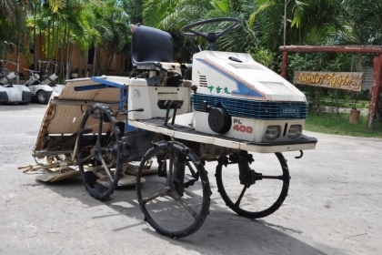 ขายรถดำนา iseki4แถว / yanmarสวยๆ 35,000 เท่านั้นครับ