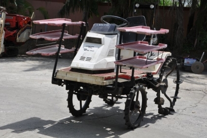 ขายรถดำนา iseki4แถว / yanmarสวยๆ 35,000 เท่านั้นครับ