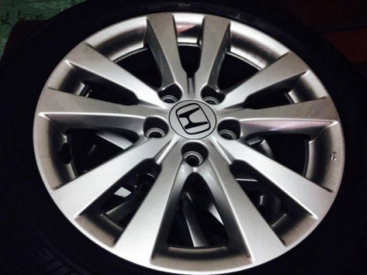 ขายแม็ก พร้อมยาง civic ขอบ16 5รู  ตัวท็อป