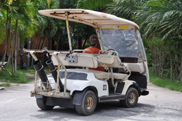 ขายรถกอล์ฟ HITACHI4ที่นั่ง สภาพเดิมๆจากญีปุ่นยังไม่เคยใช้ในไทย39,000เท่านั้น