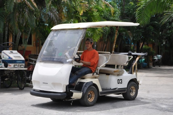 ขายรถกอล์ฟ HITACHI4ที่นั่ง สภาพเดิมๆจากญีปุ่นยังไม่เคยใช้ในไทย39,000เท่านั้น