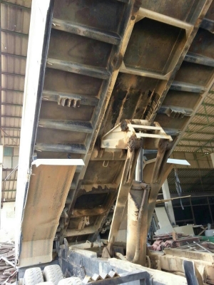 รถฮีโน่ 10 ล้อดั้ม FM2K  240 แรงม้า. ปี 41  สนใจติดต่อ  081 - 6079515