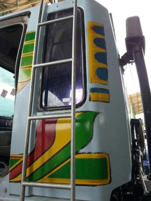 รถฮีโน่ 10 ล้อดั้ม FM2K  240 แรงม้า. ปี 41  สนใจติดต่อ  081 - 6079515