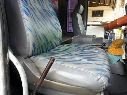 รถฮีโน่ 10 ล้อดั้ม FM2K  240 แรงม้า. ปี 41  สนใจติดต่อ  081 - 6079515