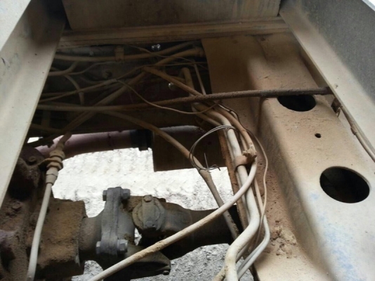 รถฮีโน่ 10 ล้อดั้ม FM2K  240 แรงม้า. ปี 41  สนใจติดต่อ  081 - 6079515