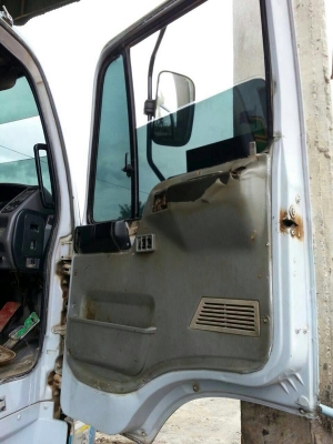 รถฮีโน่ 10 ล้อดั้ม FM2K  240 แรงม้า. ปี 41  สนใจติดต่อ  081 - 6079515