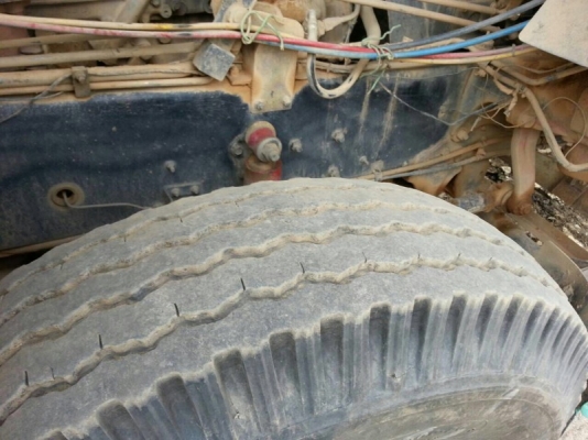 รถฮีโน่ 10 ล้อดั้ม FM2K  240 แรงม้า. ปี 41  สนใจติดต่อ  081 - 6079515