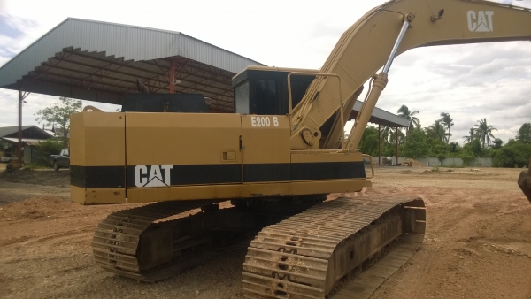 แบคโฮ CATE200B