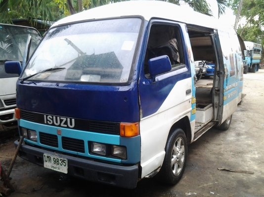 ขายรถตู้บัดดี้เครื่องดีเซล 2500