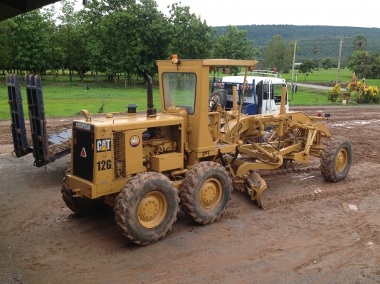 ขายรถเกรด 12G-61M 3228  เล่มทะเบียน