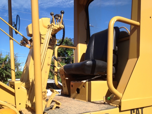 ขายรถเกรด 12G-61M 3228  เล่มทะเบียน