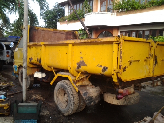 ขายรถดั๊ม6 ล้อ 130000