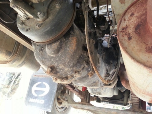 รถฮีโน่ 10 ล้อ โมปูน 320 แรงม้า. ปี 50  สนใจติดต่อ 081 - 6079515