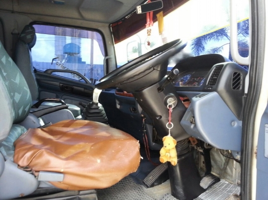 รถฮีโน่ 10 ล้อ โมปูน 320 แรงม้า. ปี 50  สนใจติดต่อ 081 - 6079515