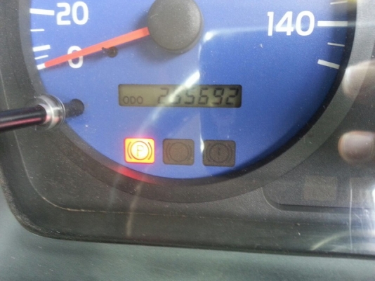 รถฮีโน่ 10 ล้อ โมปูน 320 แรงม้า. ปี 50  สนใจติดต่อ 081 - 6079515