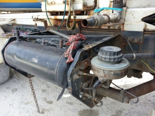 รถฮีโน่ 10 ล้อ โมปูน 320 แรงม้า. ปี 50  สนใจติดต่อ 081 - 6079515