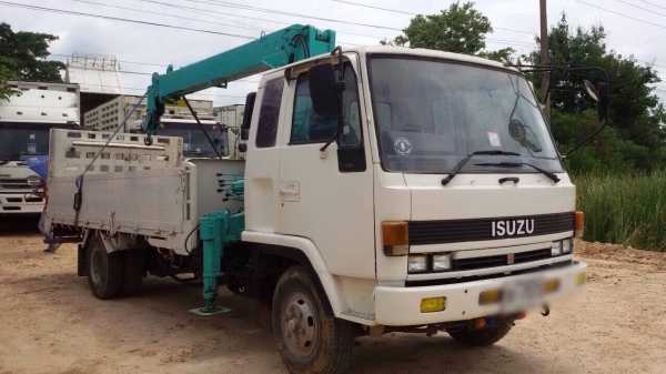 ขายรถหกล้อติดเครน ISUZU FRD11JA เครื่อง 6BD1-160 แรง ติดเครน 3 ตัน ยาว 5 เมตร