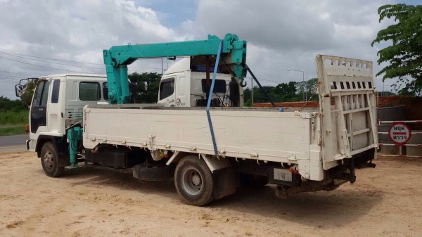 ขายรถหกล้อติดเครน ISUZU FRD11JA เครื่อง 6BD1-160 แรง ติดเครน 3 ตัน ยาว 5 เมตร