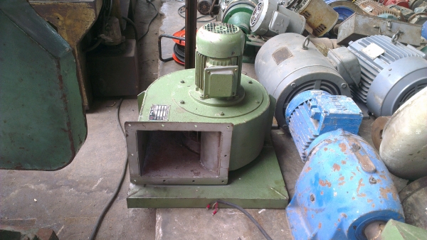 Sell> ขายโบเวอร์ดูดลม/เป่าลม ของนอก มอเตอร์ 1 แรง 3 เฟส 380V. สวยอย่างกับของใหม่ครับ จัดส่งครับผม