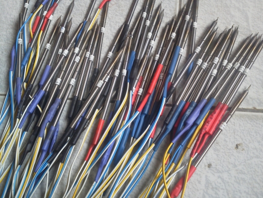 (มี VDO ให้ดู) ลดราคาหัวแรง HAKO lสุดยอดหัวแร็วระดับโลกดันต่ำใช้ไฟ AC หรือ DC 12-24 v (ไฟไม่ดู) ด้านจับม่ร้อน ร้อนเฉพาะส่วนหัว.