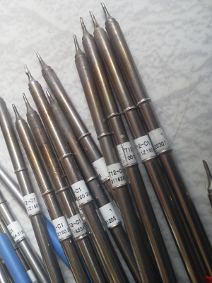 (มี VDO ให้ดู) ลดราคาหัวแรง HAKO lสุดยอดหัวแร็วระดับโลกดันต่ำใช้ไฟ AC หรือ DC 12-24 v (ไฟไม่ดู) ด้านจับม่ร้อน ร้อนเฉพาะส่วนหัว.